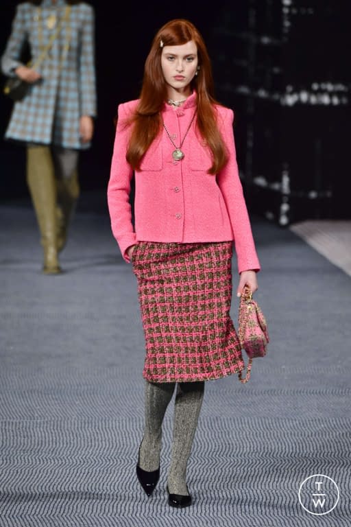FW22 Chanel Look 2