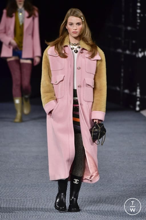 FW22 Chanel Look 6