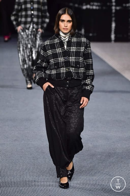 FW22 Chanel Look 43