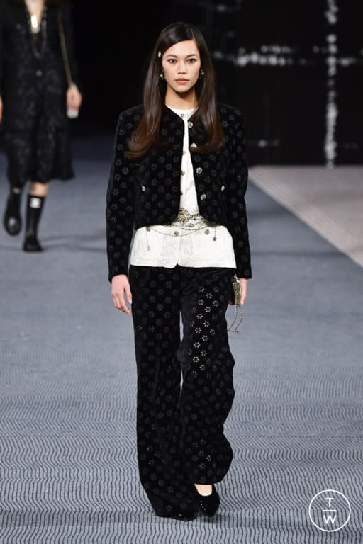 FW22 Chanel Look 57