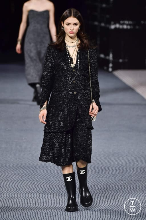 FW22 Chanel Look 58