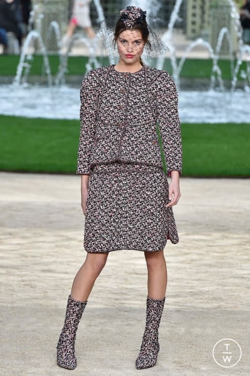 S/S 18 Chanel Look 1