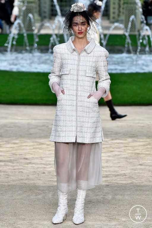 S/S 18 Chanel Look 21