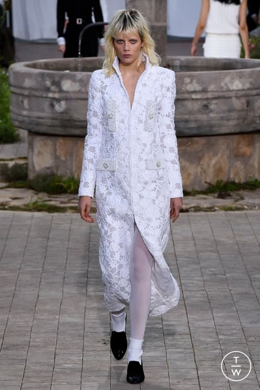 SS20 Chanel Look 24