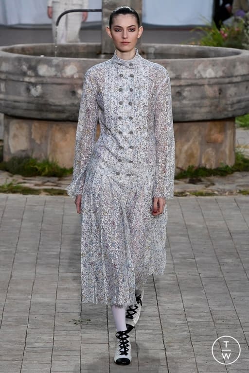 SS20 Chanel Look 25