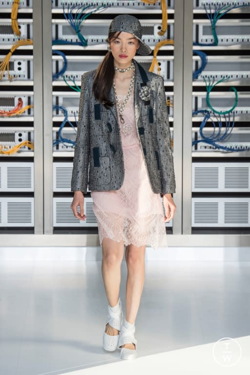 S/S 17 Chanel Look 63