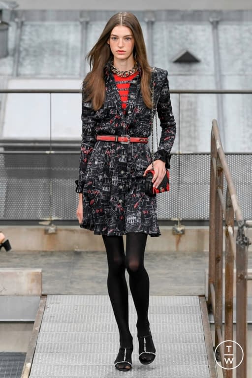 SS20 Chanel Look 30