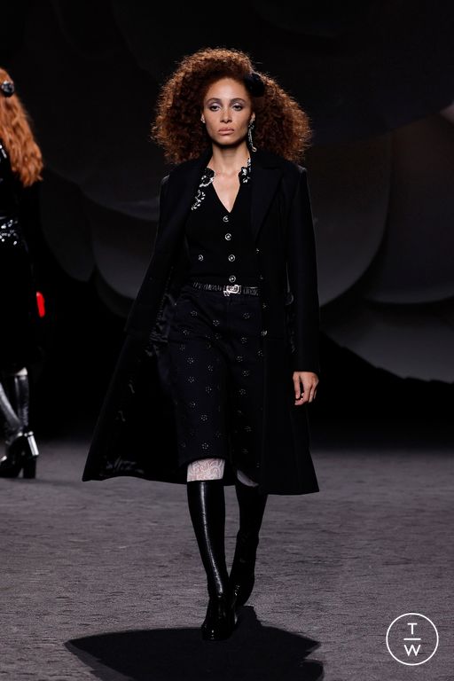 FW23 Chanel Look 6