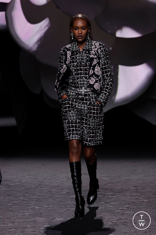 FW23 Chanel Look 27