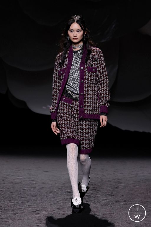 FW23 Chanel Look 40