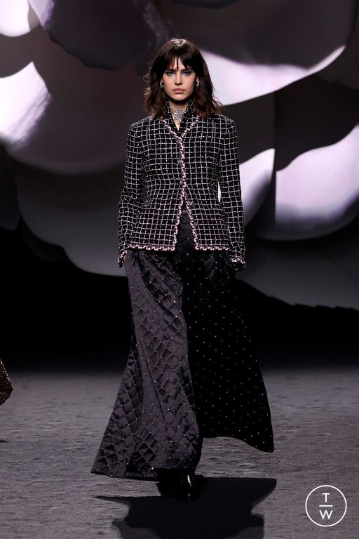 FW23 Chanel Look 48