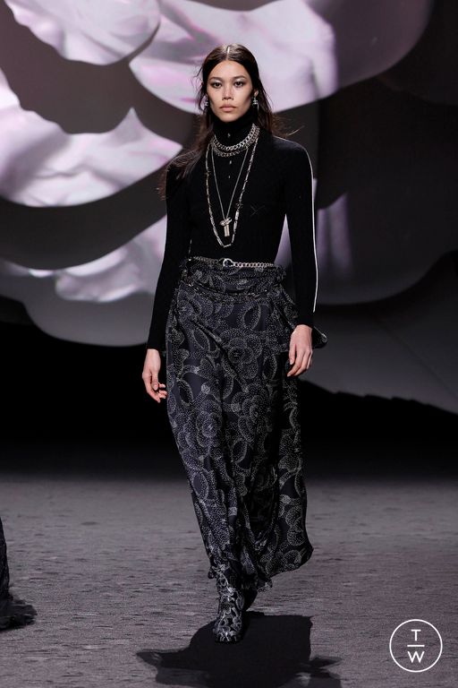 FW23 Chanel Look 60
