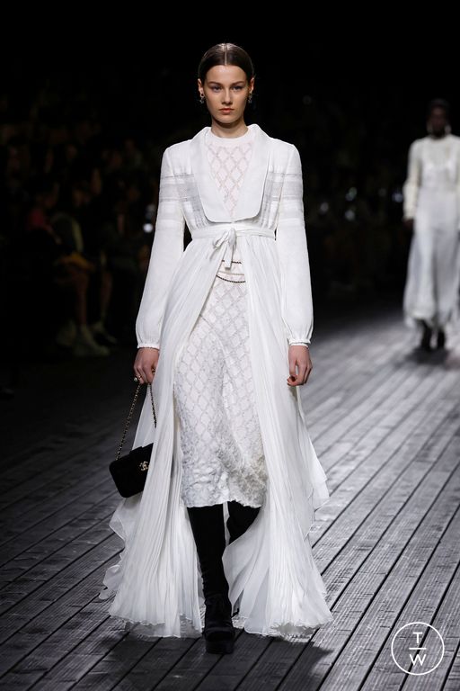 FW24 Chanel Look 70