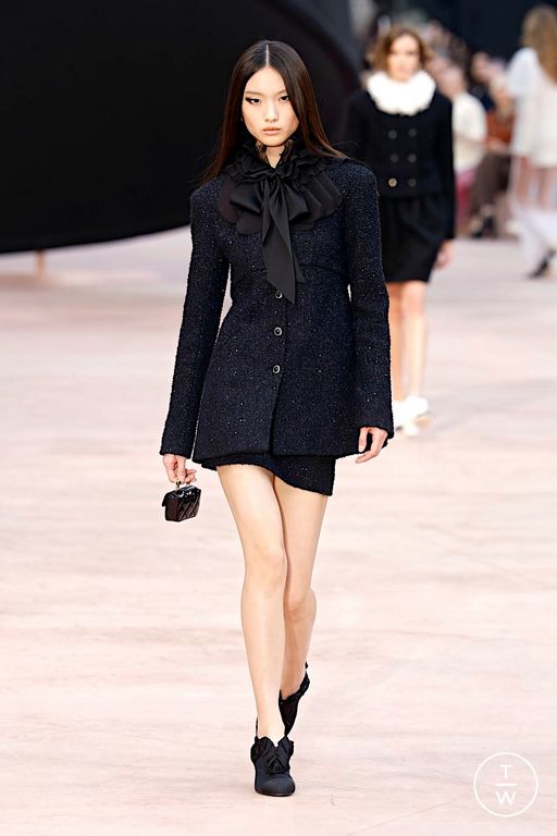 FW25 Chanel Look 10