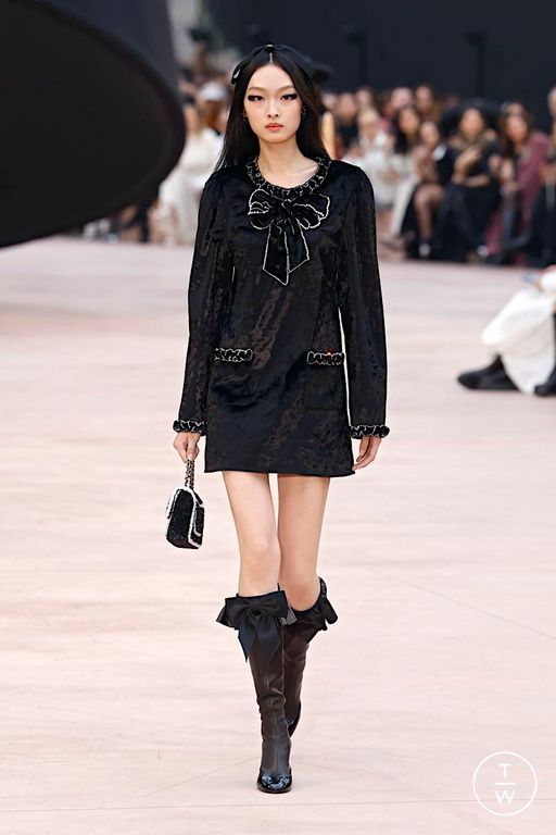 FW25 Chanel Look 40