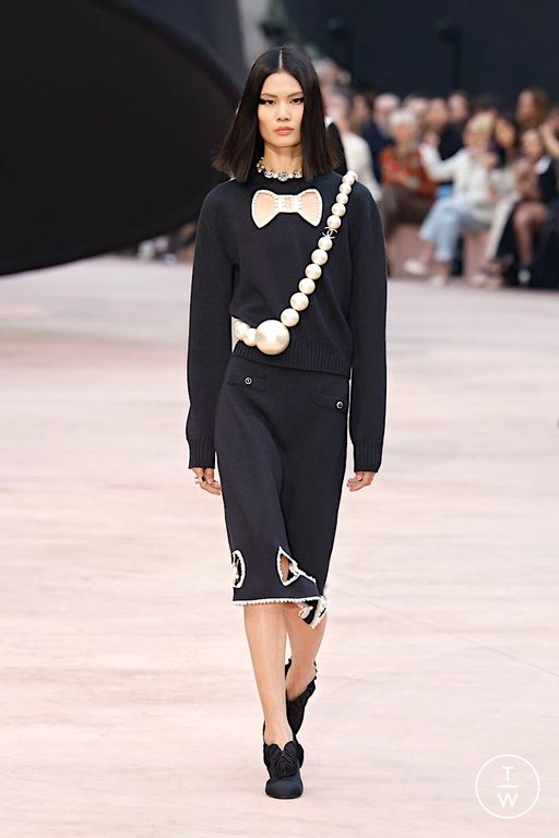 FW25 Chanel Look 44