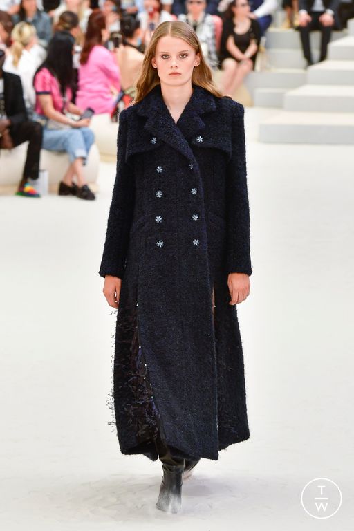 FW22 Chanel Look 4