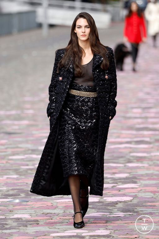 FW23 Chanel Look 2