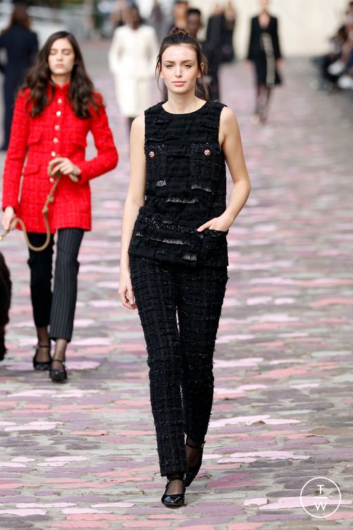 FW23 Chanel Look 4