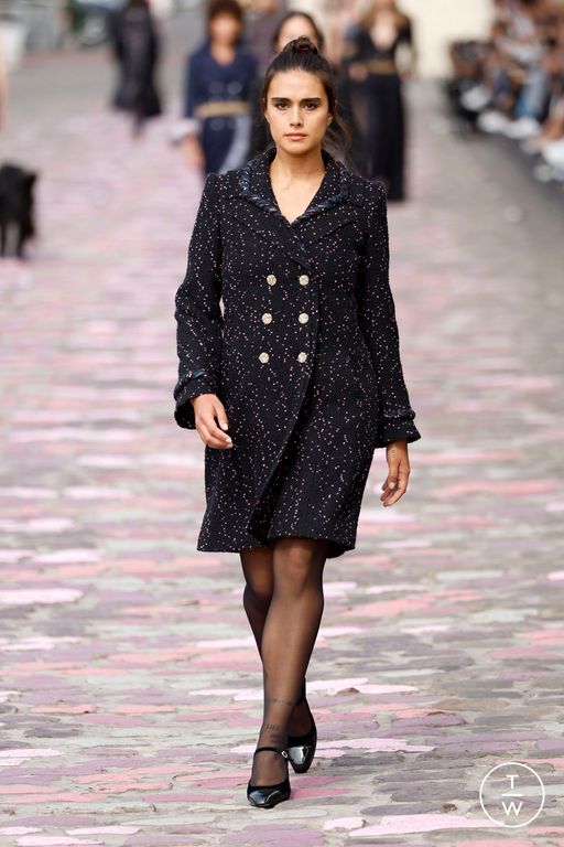 FW23 Chanel Look 9