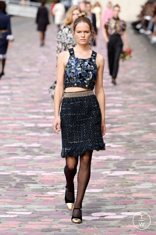 FW23 Chanel Look 14