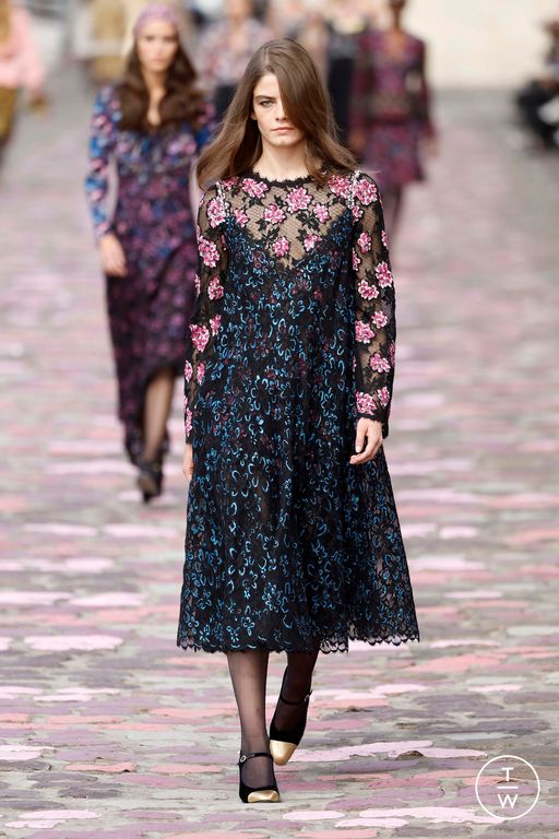 FW23 Chanel Look 28