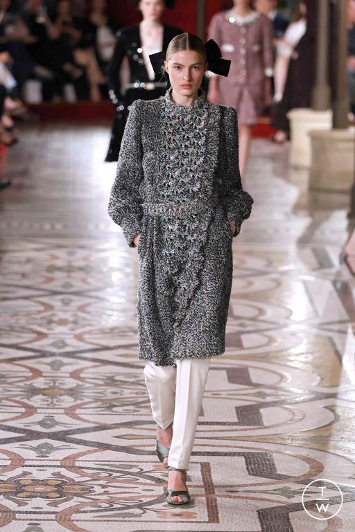 FW24 Chanel Look 19