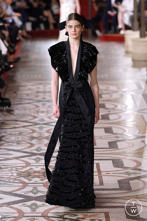 FW24 Chanel Look 35