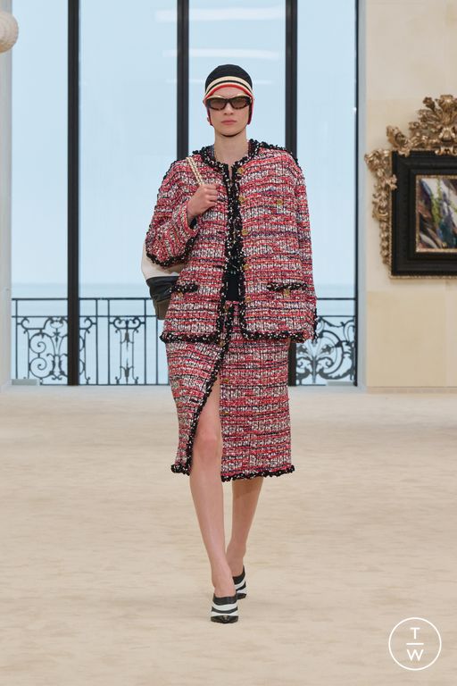 RS27 Chanel Look 18