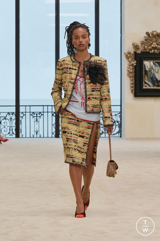 RS27 Chanel Look 30