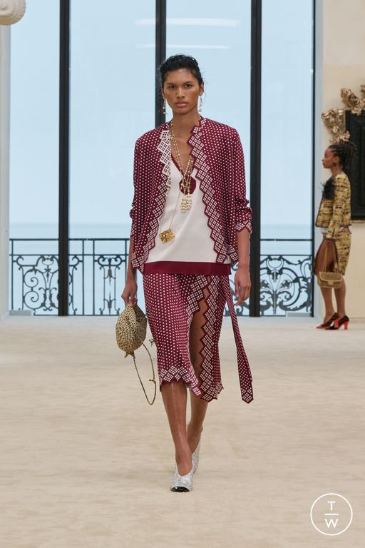 RS27 Chanel Look 33