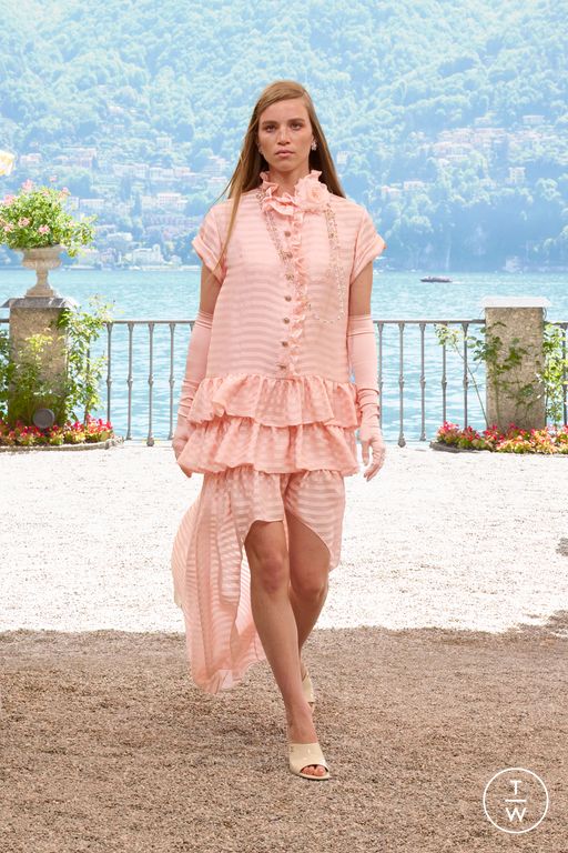 RS 26 Chanel Look 48