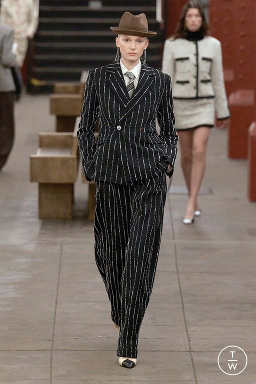 PF26 Chanel Look 39