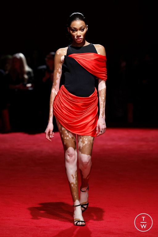 FW25 Christian Siriano Look 1