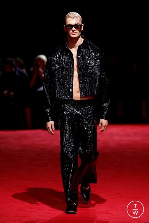 FW25 Christian Siriano Look 19