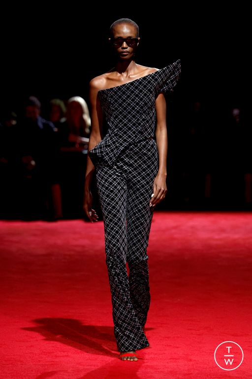 FW25 Christian Siriano Look 29