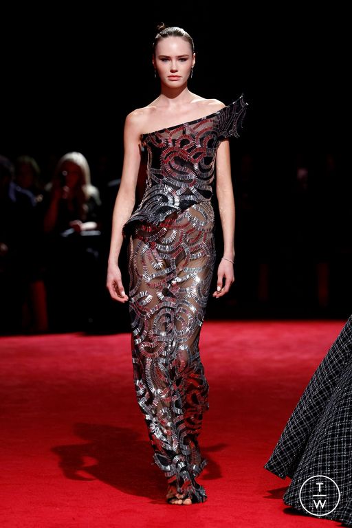 FW25 Christian Siriano Look 31