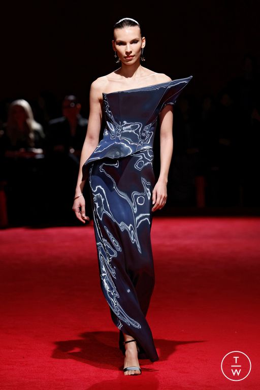 FW25 Christian Siriano Look 34
