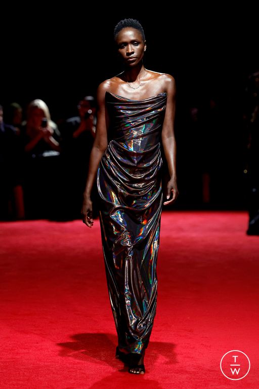 FW25 Christian Siriano Look 38