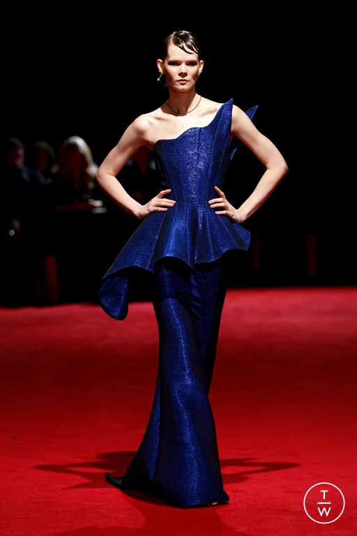 FW25 Christian Siriano Look 54