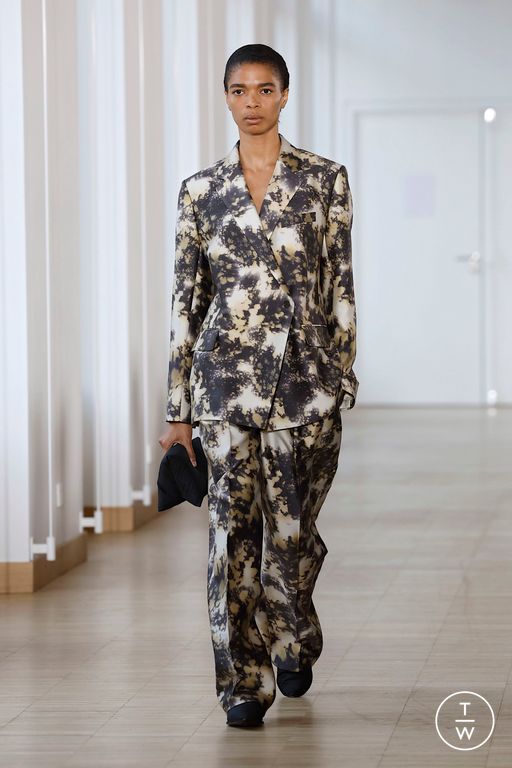 FW25 Christian Wijnants Look 9