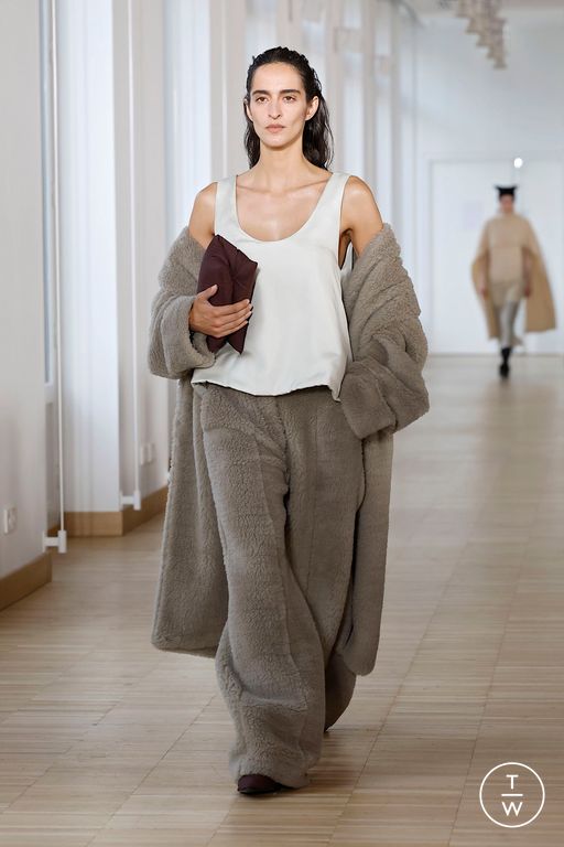 FW25 Christian Wijnants Look 10