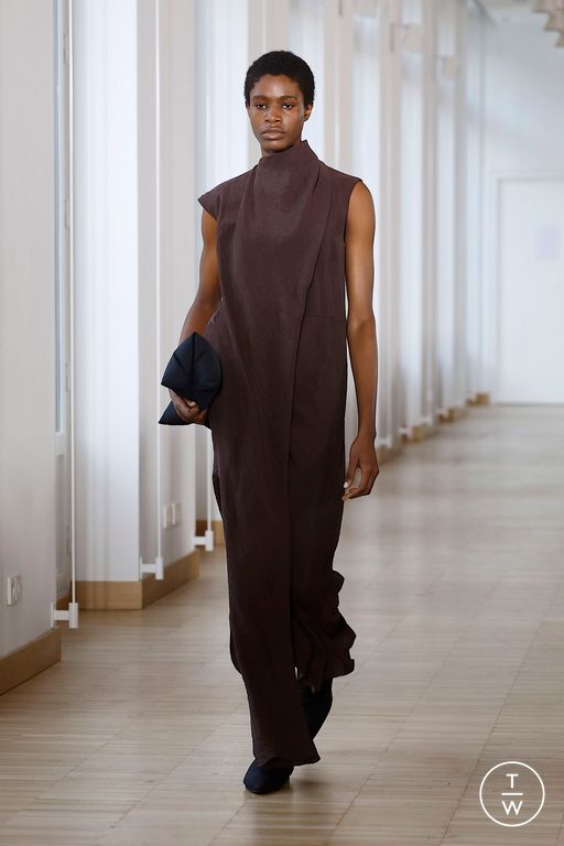 FW25 Christian Wijnants Look 28