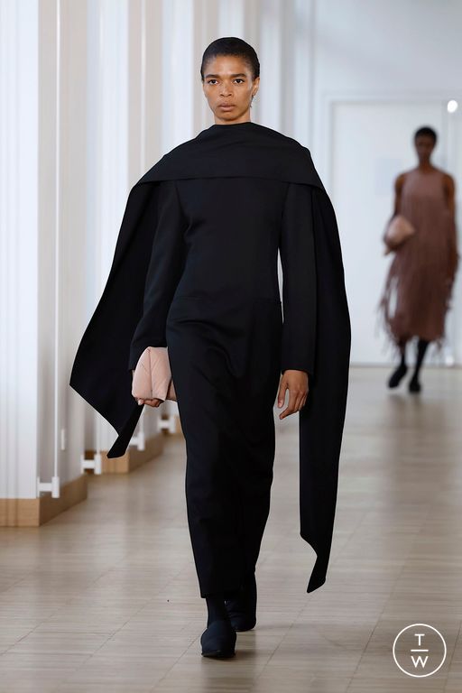 FW25 Christian Wijnants Look 42
