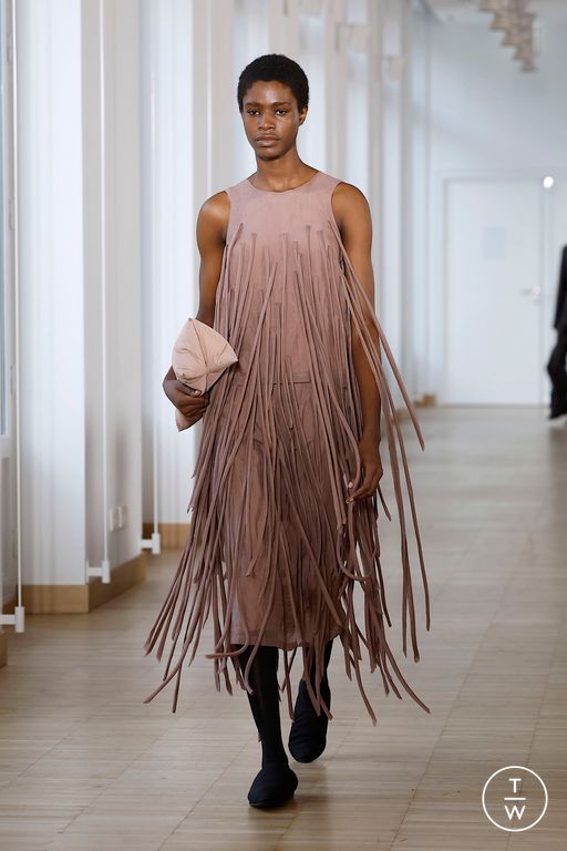 FW25 Christian Wijnants Look 43