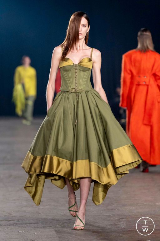 FW25 Christopher John Rogers Look 18