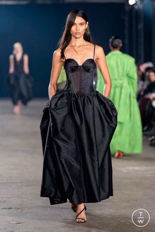 FW25 Christopher John Rogers Look 26