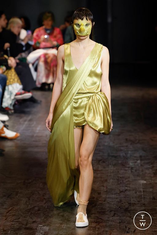 The green dress in silk Brandon Maxwell carried by Noa Hamilton