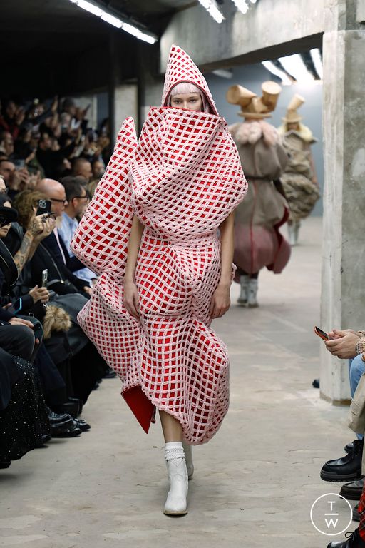 SS26 Comme des Garçons Look 2
