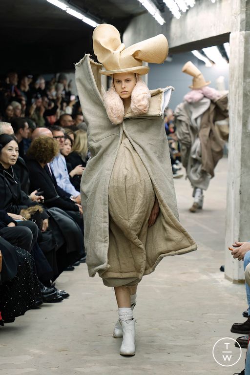 SS26 Comme des Garçons Look 15